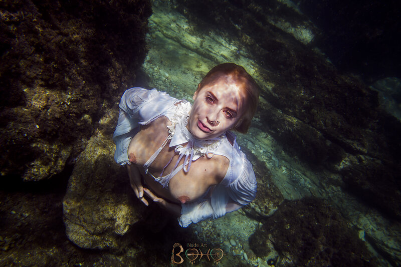 Виолетта, 23